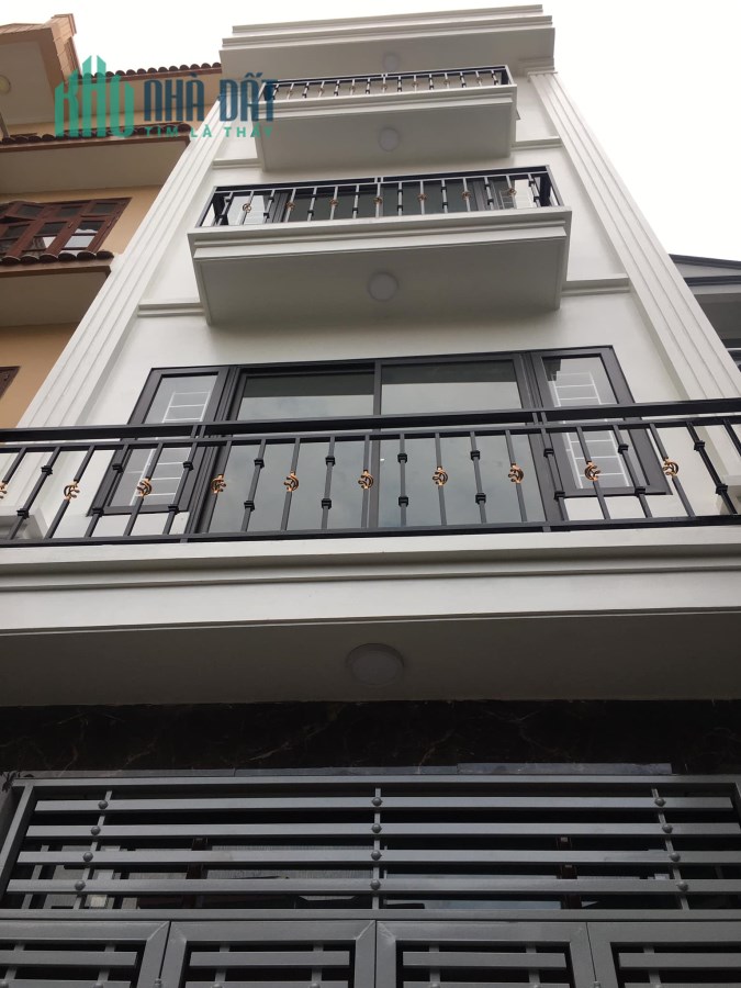 Bán nhà phân lô Trần Quốc Hoàn 56mx4T MT 6m kinh doanh đỉnh Cầu giấy 0969040000