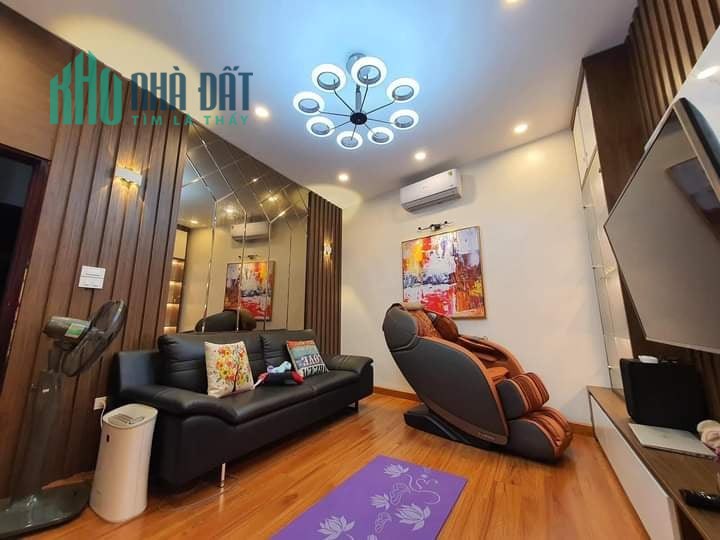 Bán nhà phố Lý Thường Kiệt Q.Hoàn Kiếm, 51m2, 5 tầng, thang máy. Cách 30m ra mặt phố.