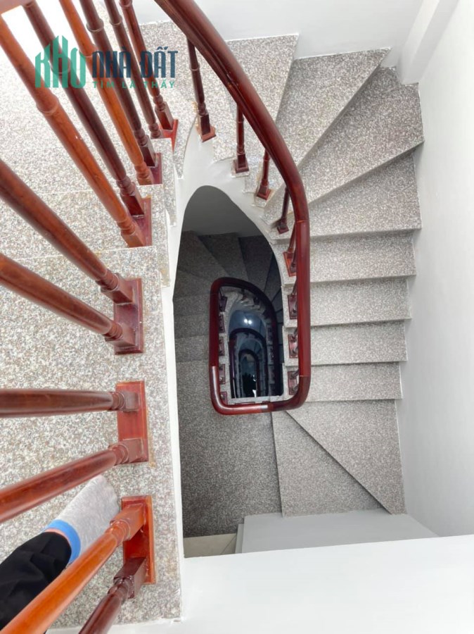Bán gấp nhà Xuân Đỉnh, 31m2 x 5T m MT6.8m, Ô Tô, nhỉnh 3 tỷ