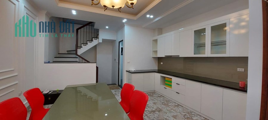 Nhà mới Lõi Đống Đa vị trí cực đẹp lô góc 3 mặt thoáng, 50m2 5,5mMT nhỉnh 5tỷ.