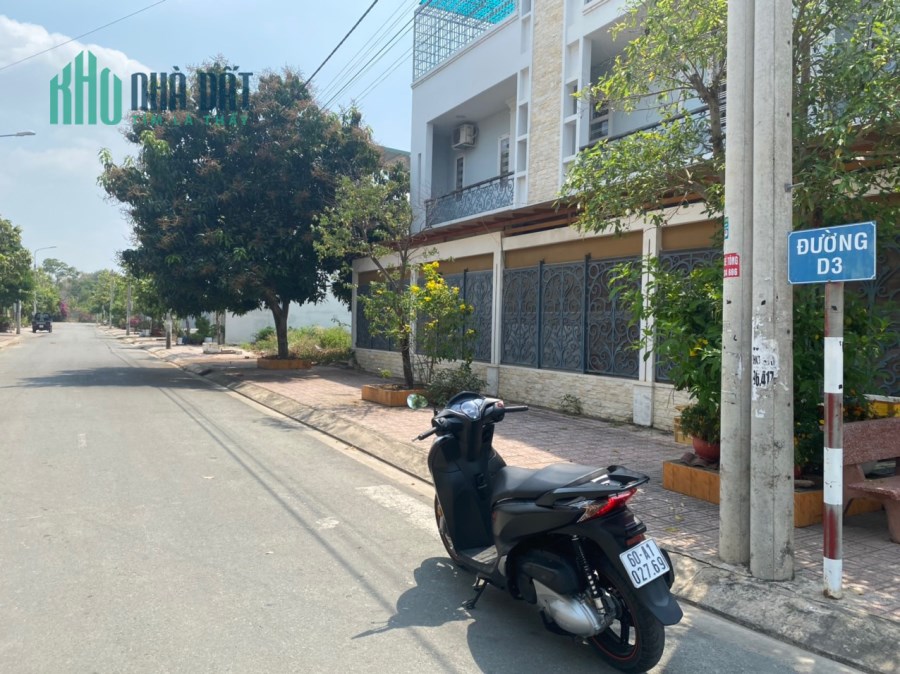 CẦN BÁN nhà thô mặt tiền đường D3, Song Ngữ Lạc Hồng, Bửu Long, Biên Hoà