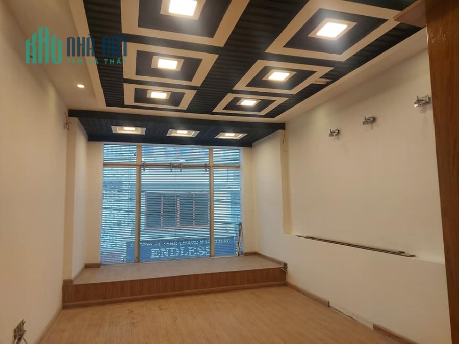 Bán nhà có long mạch – Gia chủ làm ăn phát đạt 1 năm mua hai căn nhà.