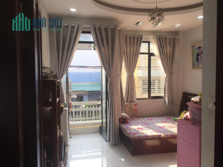 Bán nhà tặng Trâu vàng nhà do chính chủ xây Phường 15 Tân Bình