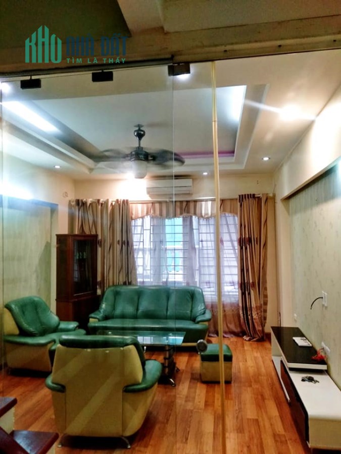 Nóng quá! Nhà Hoàng Quốc Việt, 2 thoáng,an sinh đỉnh, 3 gác phi,46m2*4T*MT4m2.Giá Chỉ 6 tỷ