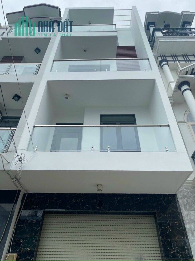 Bán gấp nhà hẻm 4m đường Nguyễn Chí Thanh Q.11(4x12.5) giá 6.4 tỷ