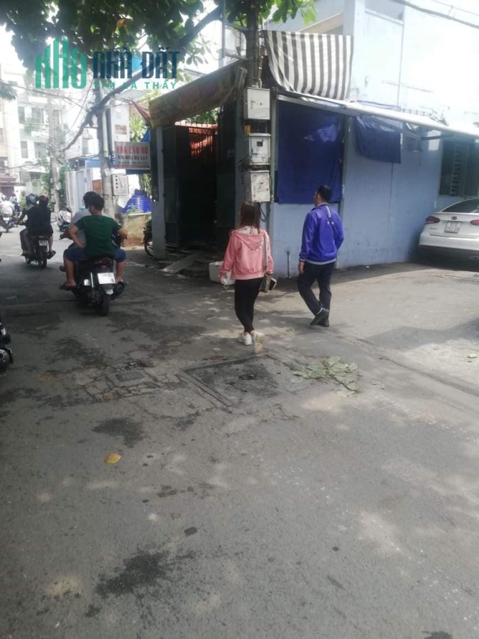 Bán nhà Nguyễn Văn Công 50m2 chỉ có 4tỷ5 vô cùng rộng rãi