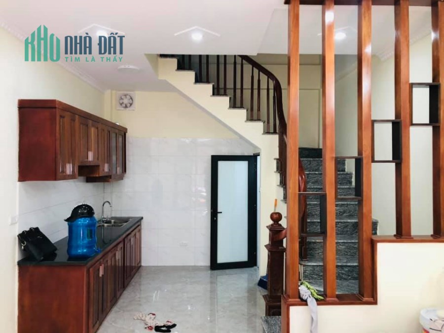 Bán gấp nhà đẹp , ô tô, kinh doanh, Cầu Diễn , 32m2 x 5T,Chưa tới 3 tỷ