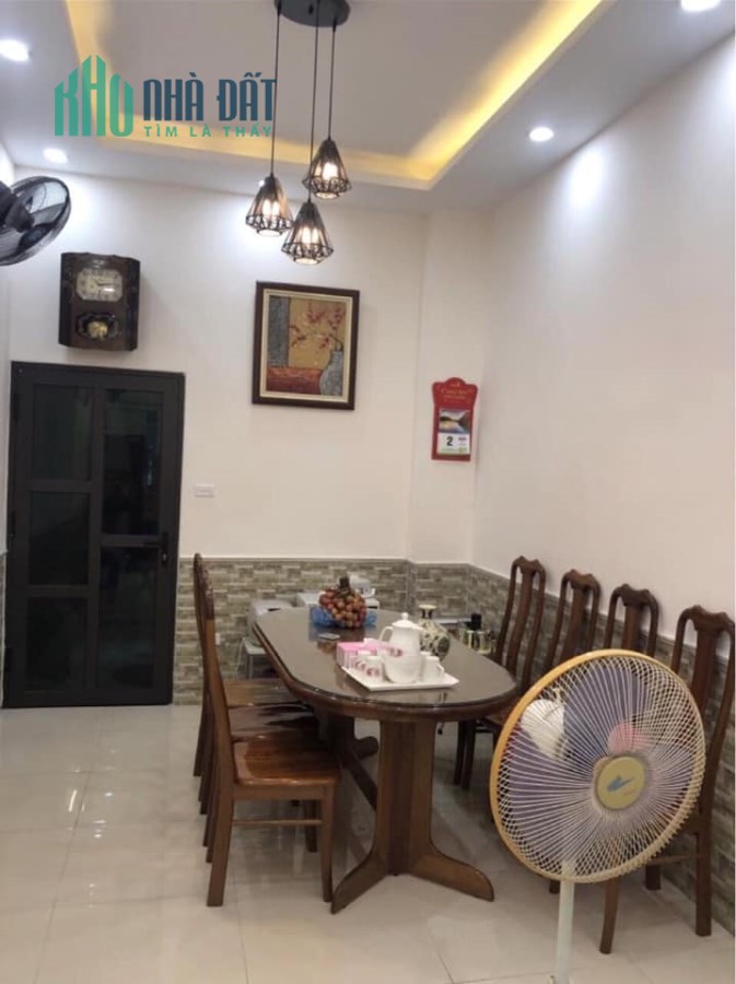 Bán gấp CH tập thể Thanh Xuân Bắc giá 1.65 tỷ, 75m2, tầng 2, full NT