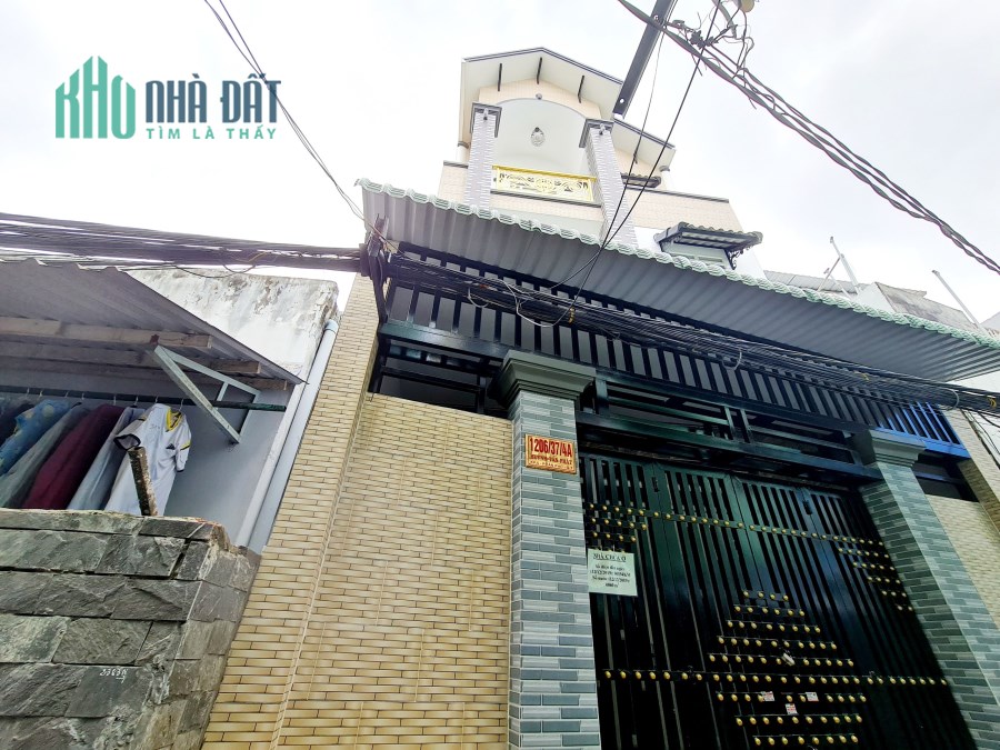 - Nhà bán hẻm 1206 Huỳnh Tấn Phát, Q.7, 5,3mx11,5m, 2 lầu, giá 5,1 tỷ