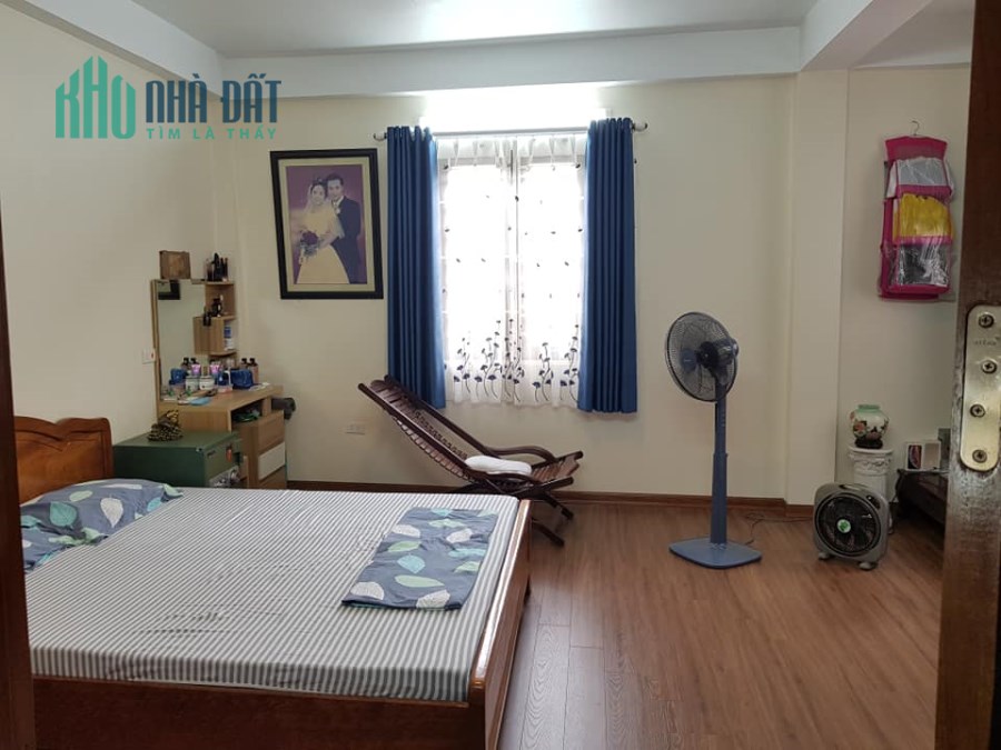 Bán nhà riêng, Mặt ngõ Thanh Nhàn giá 3,5 tỷ, 30mx4 tầng, đẹp ở luôn