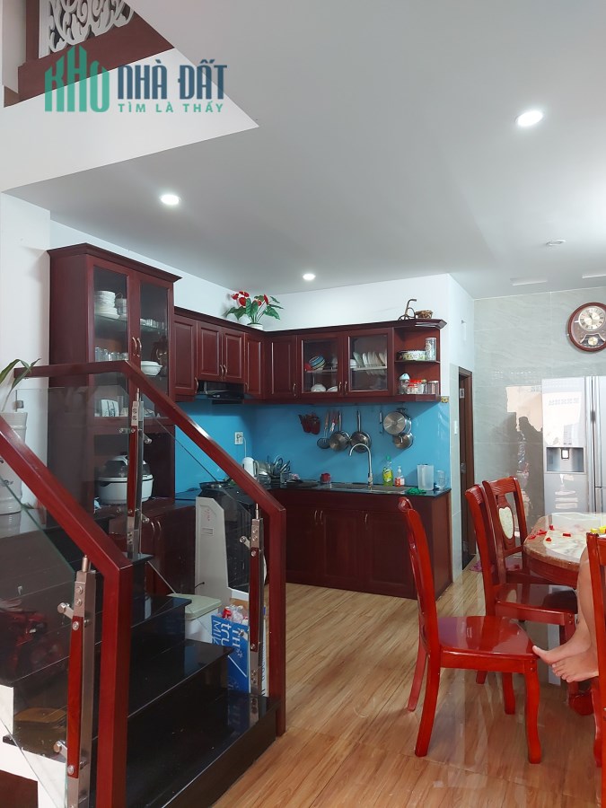 Hẻm cách mặt tiền Hoàng Trọng Mậu vài bước chân, 59,5m2, HXH, giá rẻ, lh 0989149953.