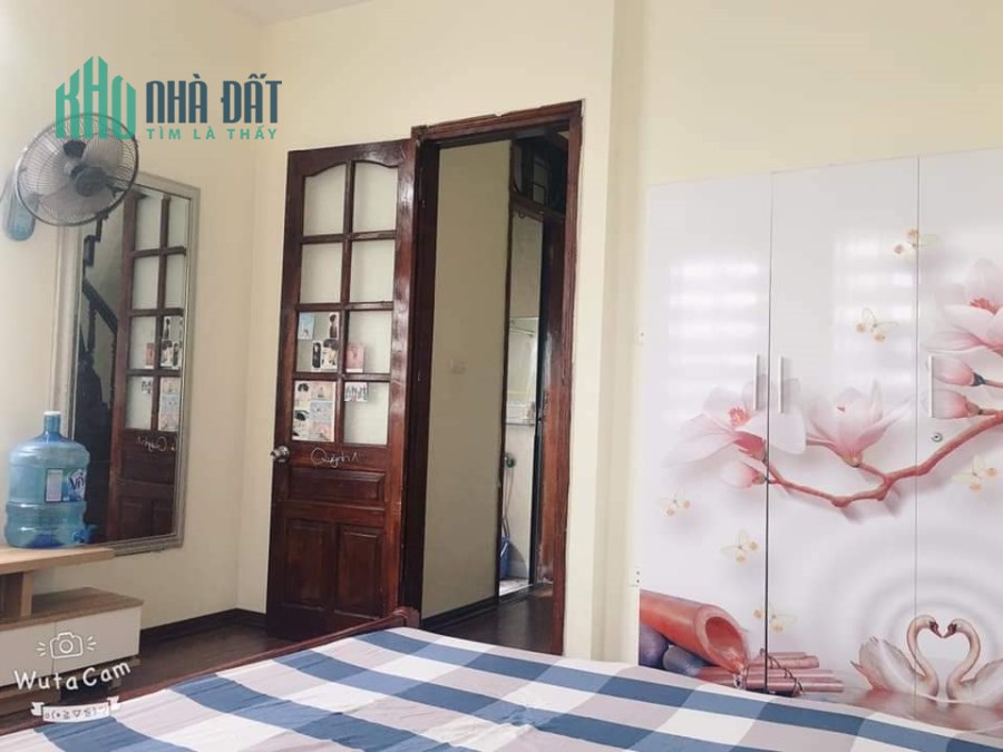 Bán nhà riêng, ngõ 370 Nguyễn Văn Cừ giá 3.8 tỷ, 38mx5T, oto cách 10m