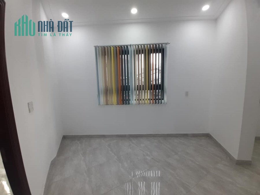 Sắm ngay nhà mùa dịch giá rẻ 69,6m2 , 2 lầu , HXH, Lâm Văn Bền, quận 7, lh 0989149953.