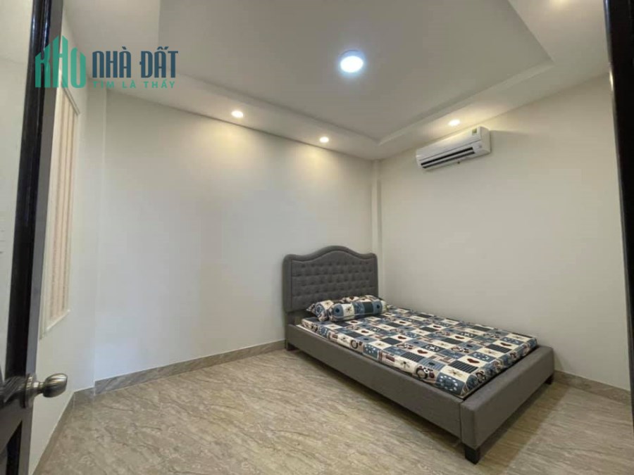 Nhà gần HXH, DT công nhận đủ, 68,2m2,  20m ra Trần Xuân Soạn , quận 7, lh 0989149953.