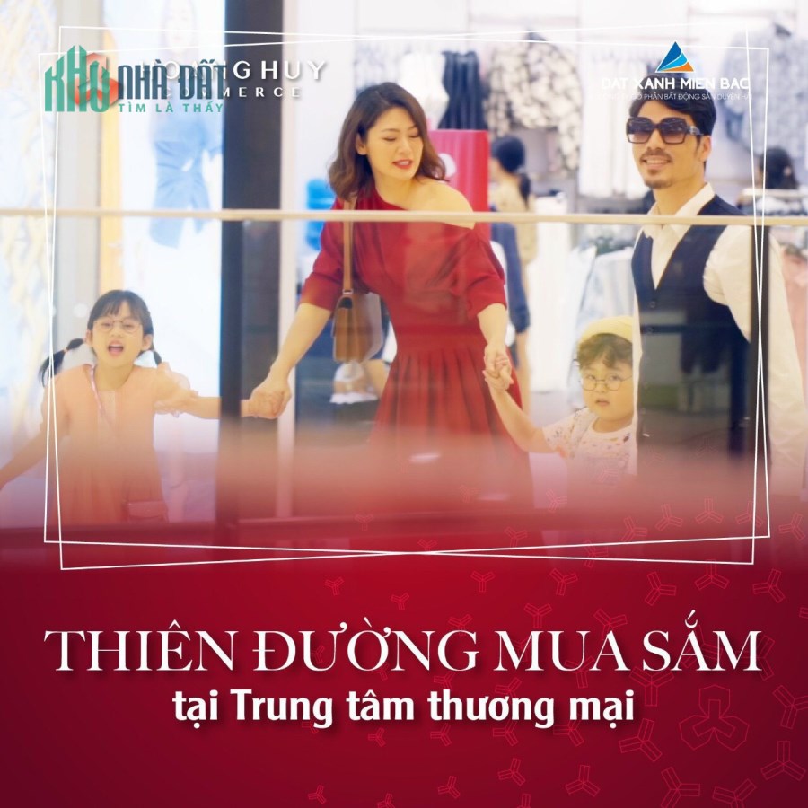 cánh hoa nở giữ lòng thành phố