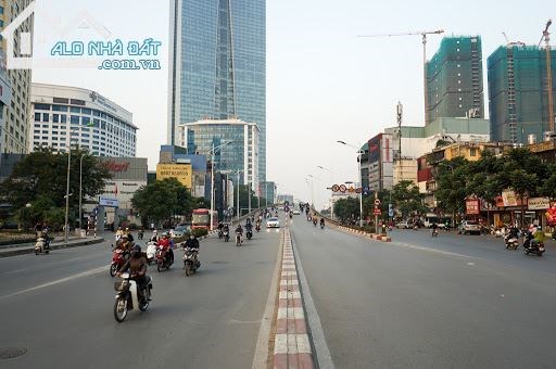 Bán nhà MP Nguyễn Chí Thanh, 72m2, MT 7.6m, 6 tầng, lô góc, vỉa hè, kd khủng, giá 29 tỷ