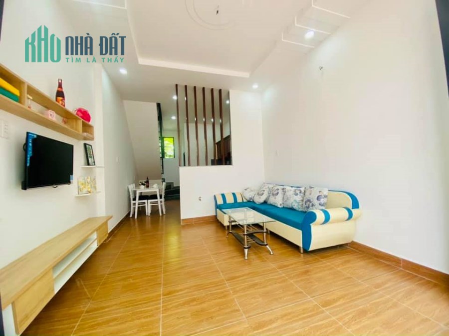 Bán nhà 3 tầng TT Q10, Thành Thái , HĐ Thuê 9tr/th. Giá chỉ 3tỷ250