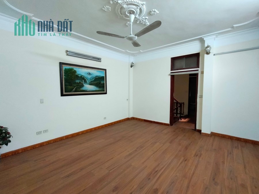 Bán nhà trung tâm Thanh Xuân 35m mt 3.5m 5 tầng ở ngay, ngõ thông 3 tỷ hơn