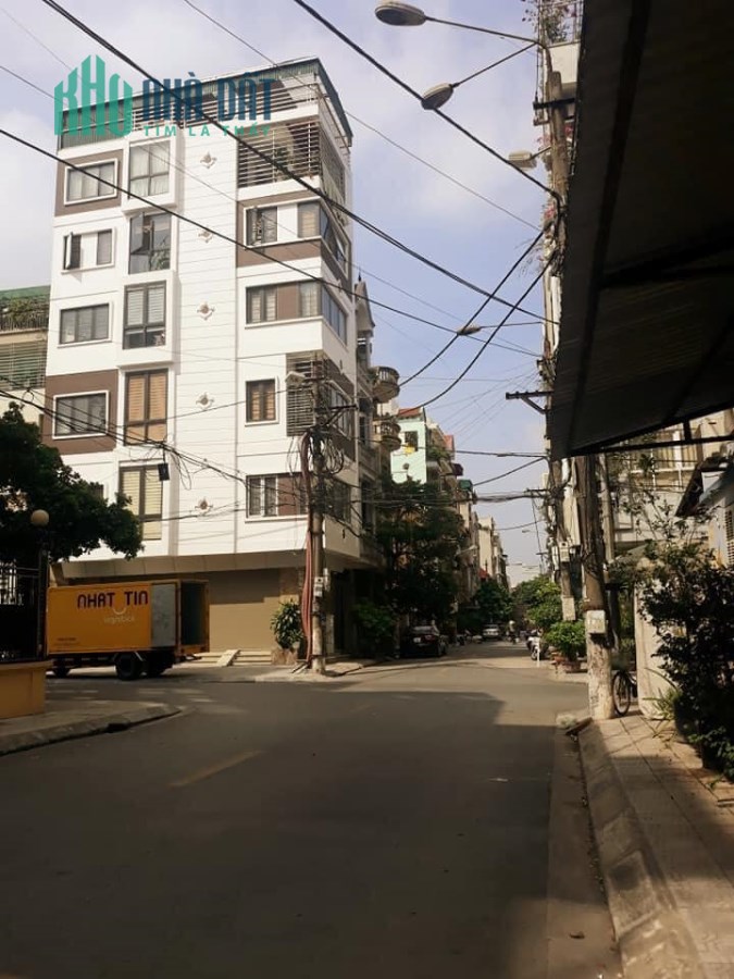 Bán gấp tòa nhà 5 tầng , phố Chiến Thắng: 90m2, mt:5m,giá 20tỷ.