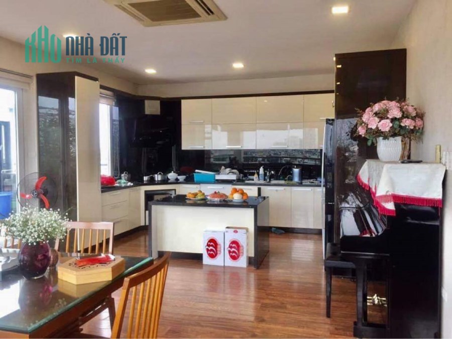 Bán nhà riêng, Mặt ngõ Thái Hà giá 11.35 tỷ, 50m2, Oto đỗ, sổ đỏ