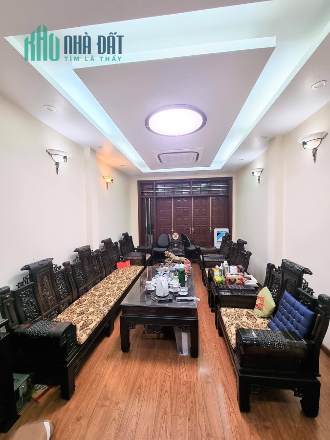 BÁN NHÀ HOÀNG QUỐC VIỆT, CẦU GIẤY, Ô TÔ VÀO NHÀ, 63M2 x 5 TẦNG x MẶT TIỀN 4M, GIÁ 10.5 TỶ