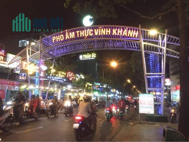 Nhà mặt tiền đường Vĩnh Khánh, Phố ẩm thực náo nhiệt của quận 4