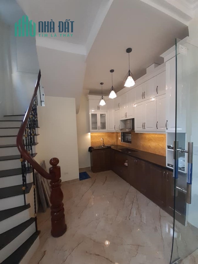 Cần bán nhà Thái Hà - 38m2*5 tầng - 2 mặt thoáng - ngõ thông