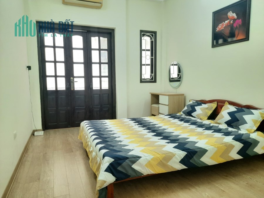 Bán nhà Ô tô đỗ cổng chỉ 2.55 tỷ, 10m ra phố ở Hoàng Mai khác căn Đông Thiên.