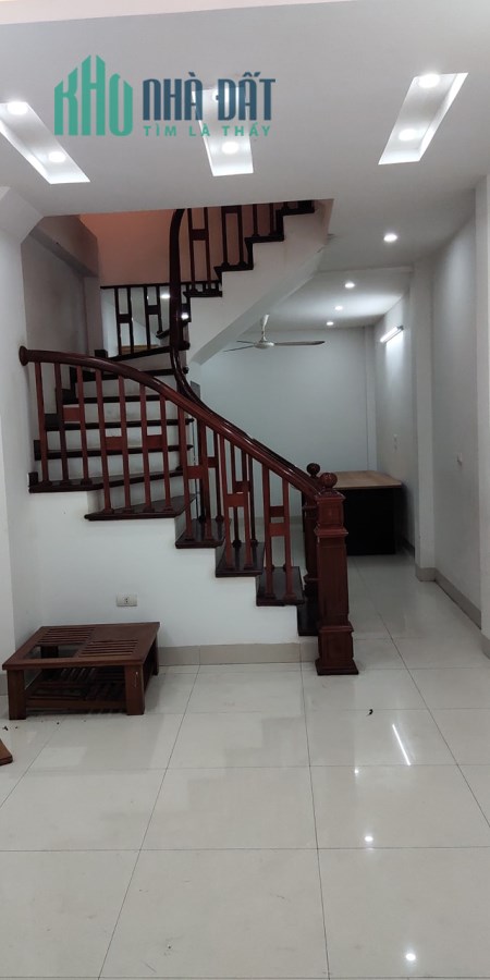 3,6tỷ Nhà phố Nguyễn Sơn,Long Biên 38mx5tầng, ngõ rộng gần phố