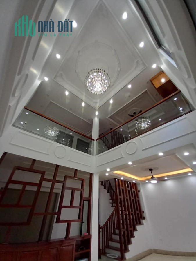 Siêu phẩm Hoàng Như Tiếp, Long Biên.