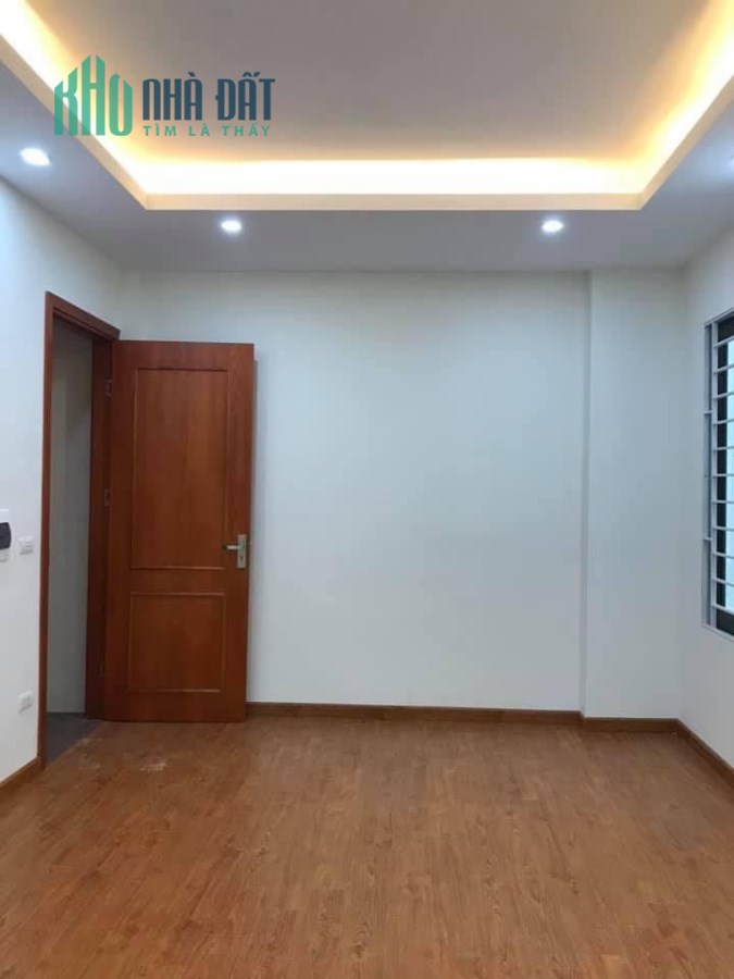 Bán nhà đẹp  mê ly Xuân La, Tây Hồ, 31m, 5T, MT 5 m, giá 3 tỷ 850 triệu. nhà đẹp ở luôn.