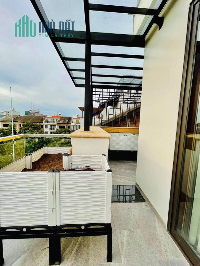 Siêu Phẩm Cầu Giấy, 65m2, 5tầng, hơn 9 tỷ,  phân lô, ô tô tránh, vỉa hè, kinh doanh .LH:0976772692.