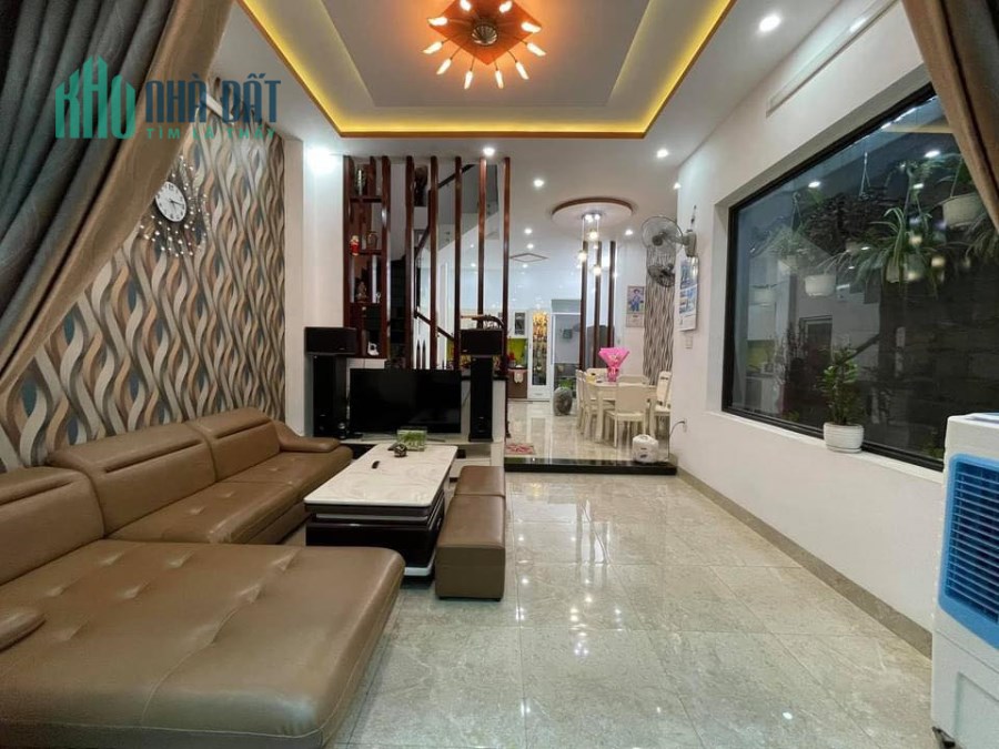 NHÀ 8 TỶ BÁN 5 TỶ, XÃ ĐÀN THÔNG HỒ ĐẮC DI, 45M2X5T, KINH DOANH, BAO SANG TÊN, NỘI THẤT