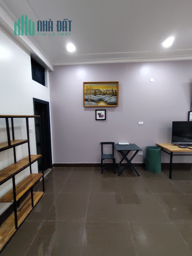 Bán biệt thự có sân vườn,phố Ngọc Thụy,Long Biên,ô tô đỗ cổng,DT135m,MT 9m,giá 10,8 tỷ.