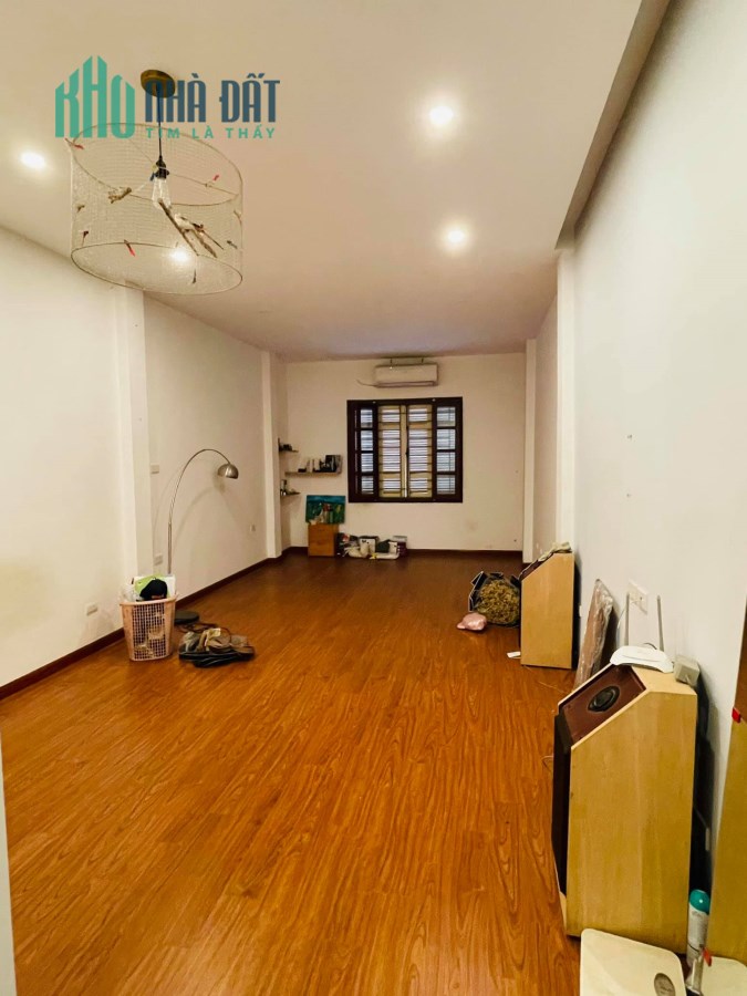 Bán Nhà, Phân Lô, Hào Nam, Đống Đa, 48m*5T*MT4m, 7.5 tỷ, Ô Tô Vào Nhà, Gần Phố.LH:0397194848