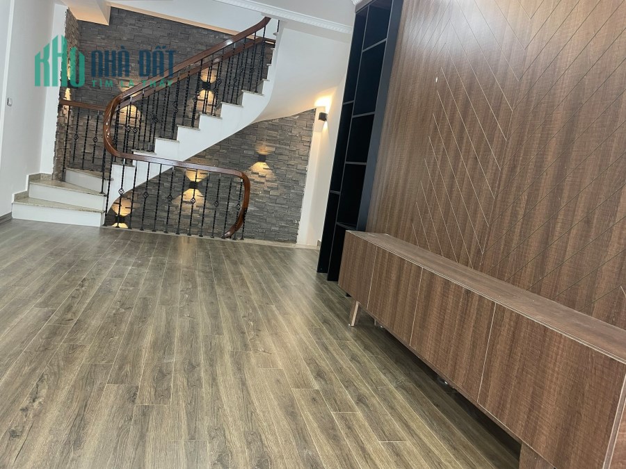 CẦN BÁN NHÀ MỚI ĐẸP ĐƯỜNG LÁNG 6 TẦNG x 42M, KINH DOANH
