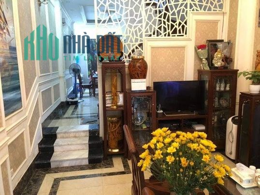 NHÀ CẦU GIẤY, 100M2, 5TẦNG, 10 TỶ, Ô TÔ, KINH DOANH VĂN PHÒNG. LH: 0976772692.