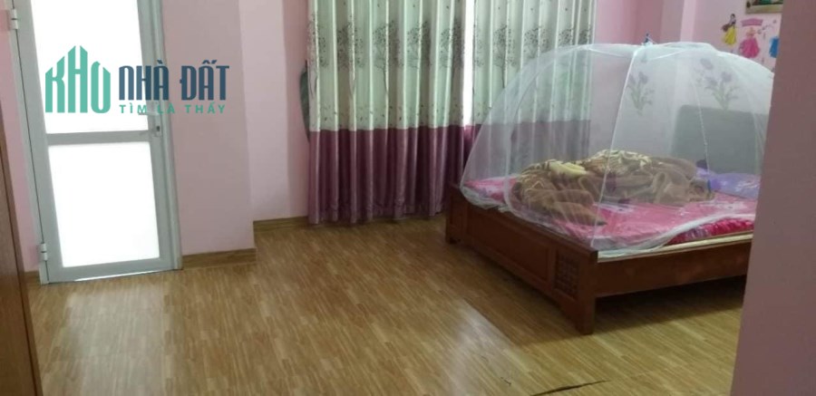 Bán gấp nhà 50m2* MT 6m ,ngõ oto tránh 15m ,giá 3 tỷ