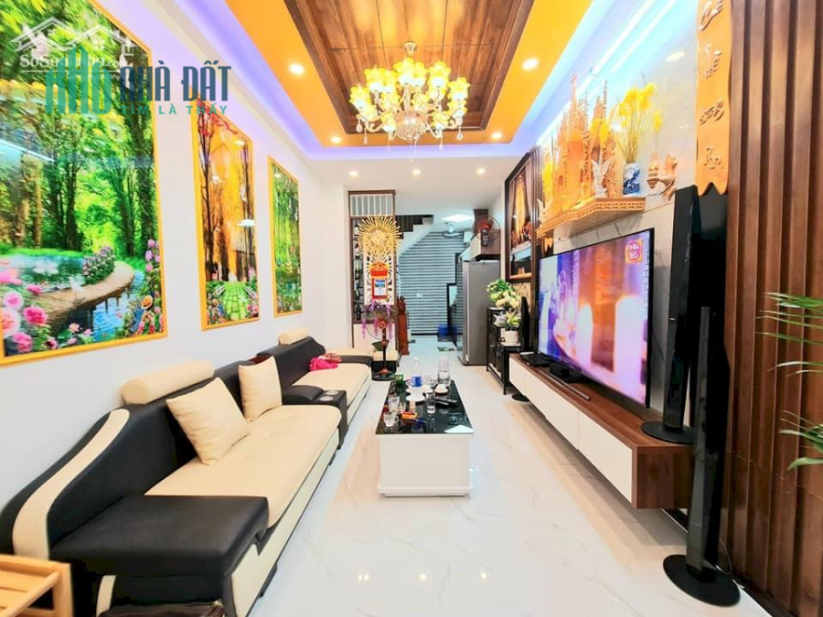 Siêu phẩm, Giáp Bát nhà mặt ngõ, 42m2 Nhỉnh 4 tỷ nhà dân xây, gần ô tô, ngõ rộng, tặng nội thất