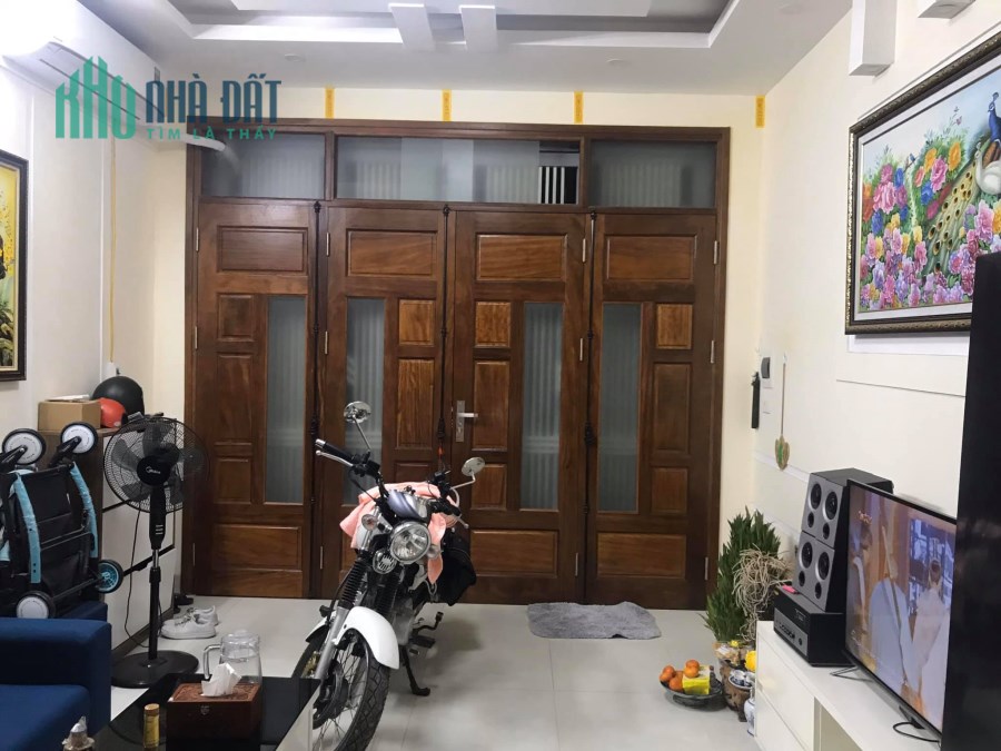 Giá tốt!!! Một căn nhà mới 38m2 tại Xuân Đỉnh giá chỉ 3,3 tỷ