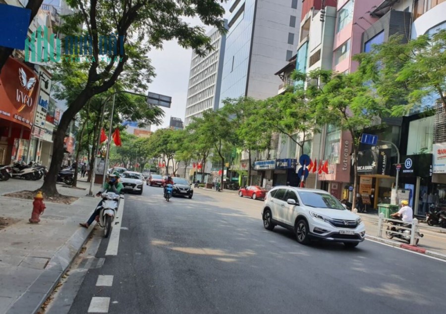 Nhỉnh 16 tỷ. Nhà đẹp, Thái Hà, Q. Đống Đa, Gara 2 ô tô, ngõ thông, Cần bán gấp