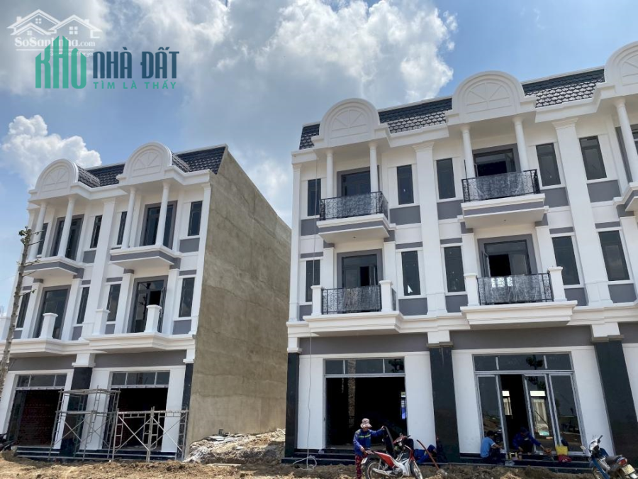 ĐẤT NỀN HOT 110M2 SỔ ĐỎ  MÙA COVID CÁCH SÂN BAY QUỐC TẾ 2KM