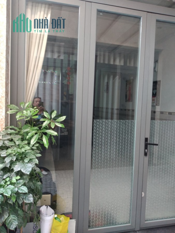 Nhà đẹp Chử Đồng Tử Tân Bình 4 tầng 50m2 chỉ 6 tỷ 8, LH: 0933233236.
