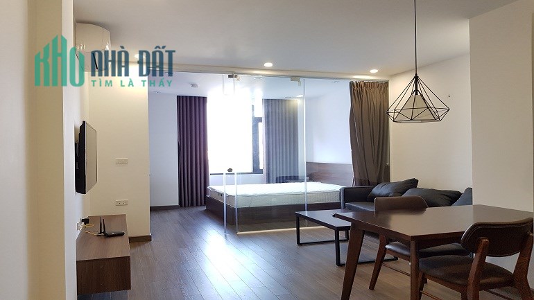 Cho thuê căn hộ dịch vụ tại Tô Ngọc Vân, Tây Hồ, 50m2, 1PN, view đẹp, đầy đủ nội thất hiện đại