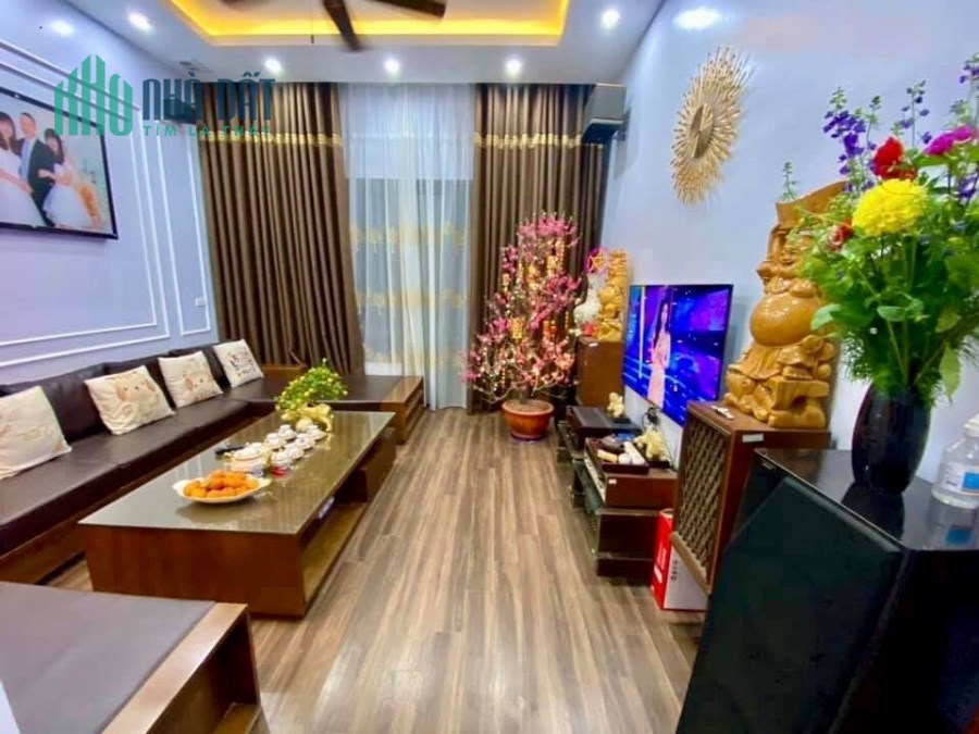 BÁN GẤP NHÀ TRUNG KÍNH, LÔ GÓC, KINH DOANH, DT 50M2, 5 TẦNG, GIÁ 7.9 TỶ