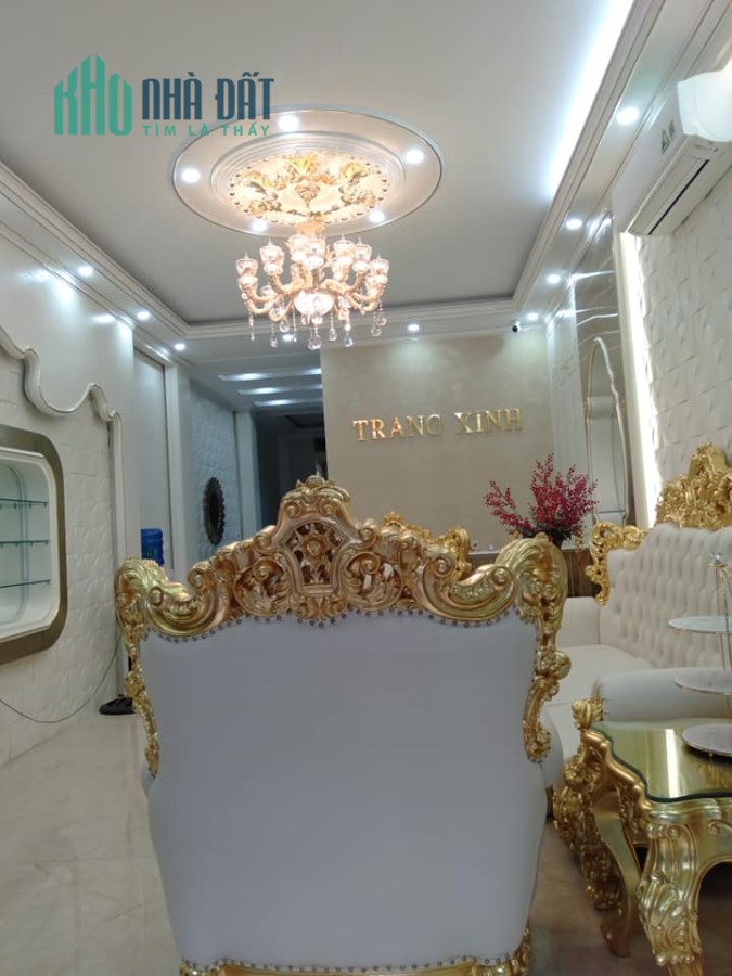 Bán gấp nhà đẹp Ngã Tư Nguyên Hoàng 68m2x5T giá chỉ 17 tỷ hơn Nam Từ Liêm