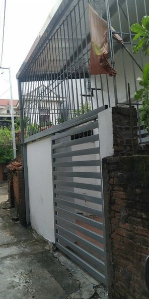 Bán 40m2 đất tặng nhà cấp 4 tại xóm 4 Đông Dư, Gia Lâm. 0983253436