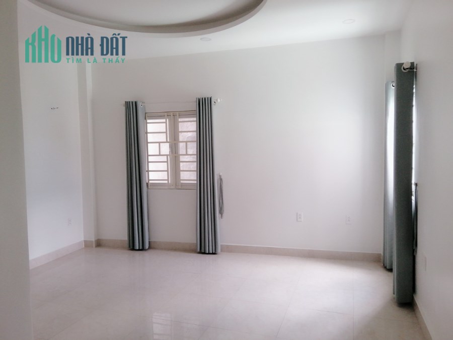 Bán nhà đường Nguyễn Phúc Chu Quận Tân Bình, 90M2, 4Tầng,6PN, 5WC