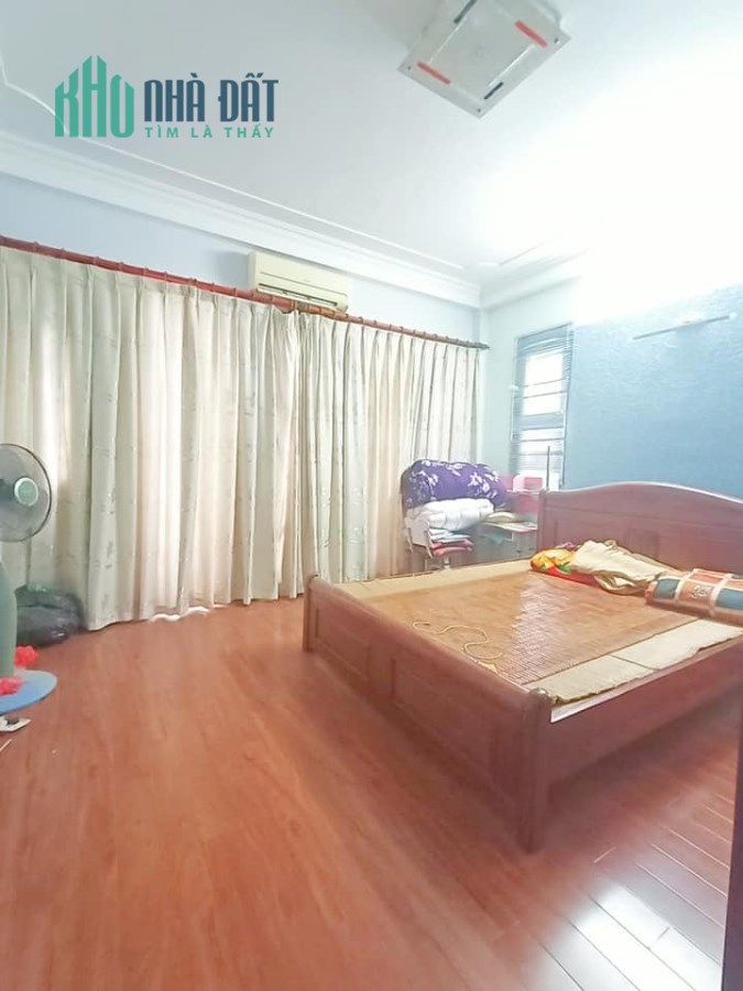 Bán nhà 2Thoáng oto Đỗ,Hoàng Quốc Việt,Cầu Giấy DT:50m2x5Tgiá 7.8tỷ