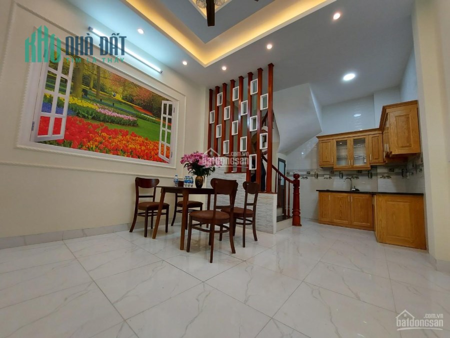 Bán nhanh nhà Giáp Bát, 34m2*5 tầng, 2.8 tỷ, lô góc, oto cách 50m